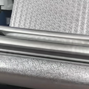 Aluminium-poli&euml;tileen-karton-poli&euml;tileen gelamineerde vel