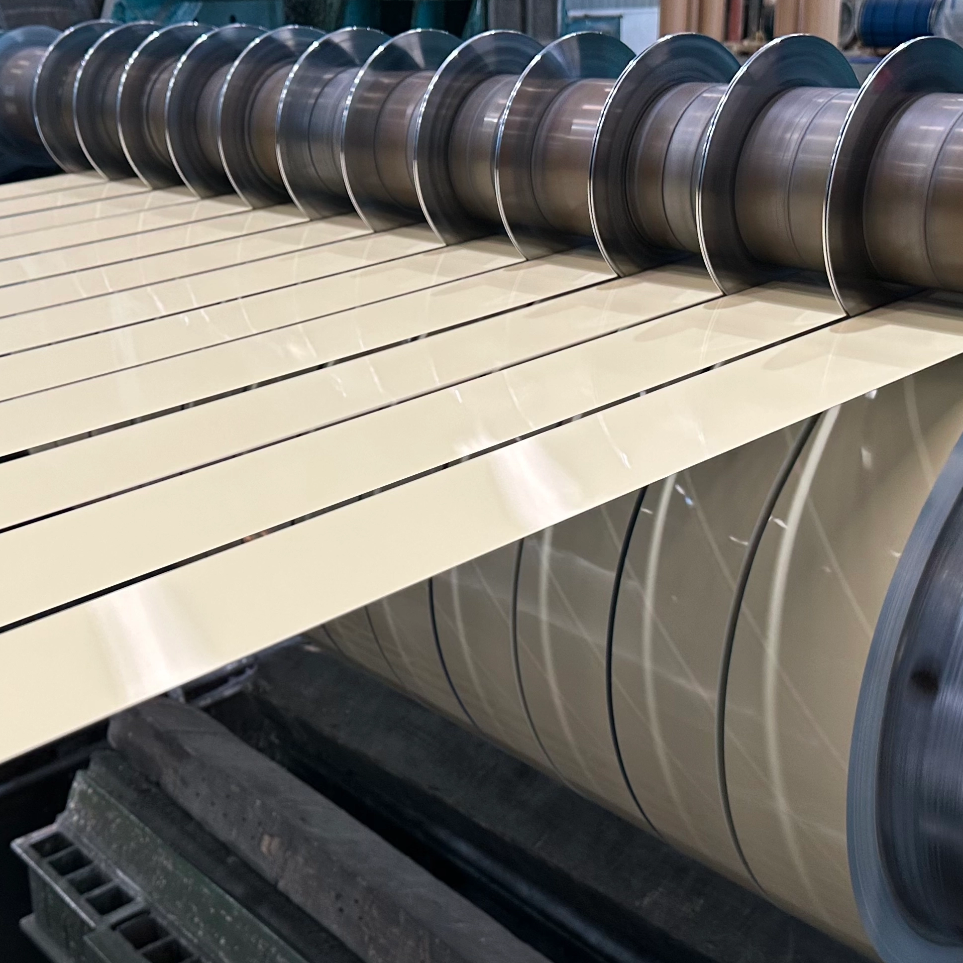 AA1050 O Pemprosesan Cangkerang Pencahayaan Jalur Aluminium Berwarna Marah